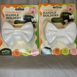 Pantry New York White Bow Handle Holders Set 2 Packs of 2 Holders